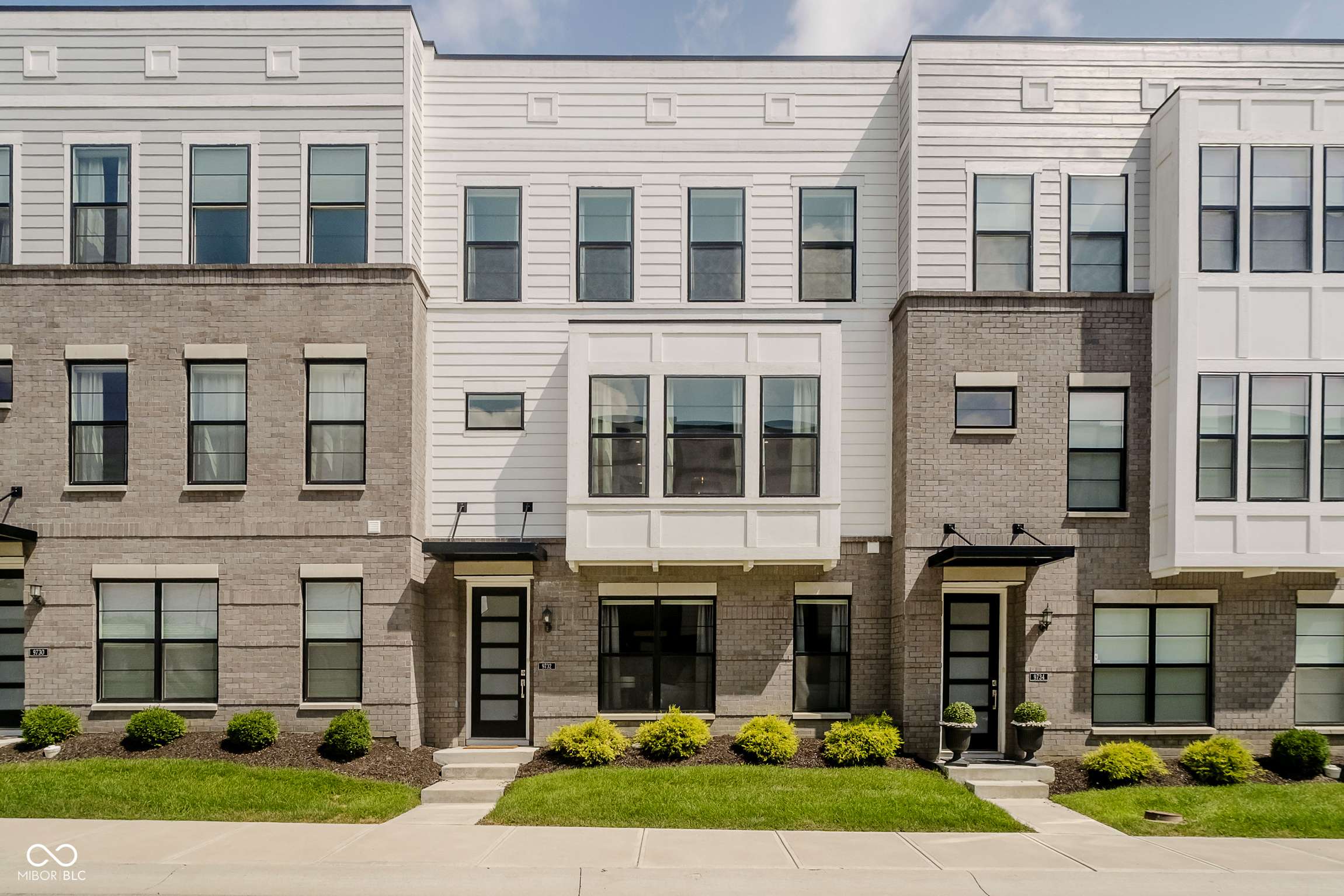 9732 Junction, Fishers, IN 46037