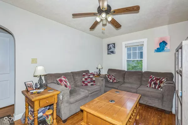 Indianapolis, IN 46219,921 N Harbison AVE