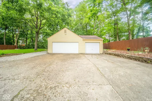 New Castle, IN 47362,902 Lincoln AVE