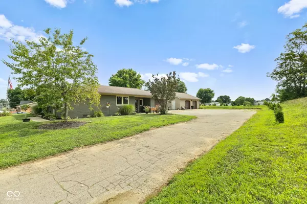 1619 Robin RD, Martinsville, IN 46151