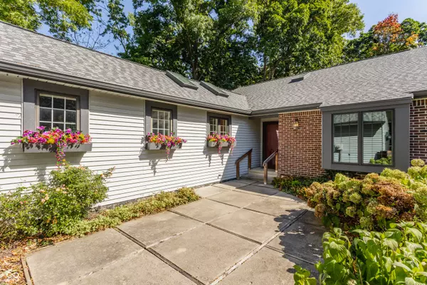 Carmel, IN 46032,1732 Creekside LN W