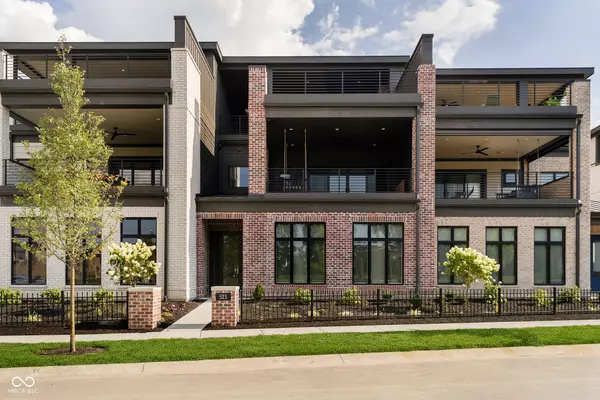 523 Village Green DR, Carmel, IN 46032