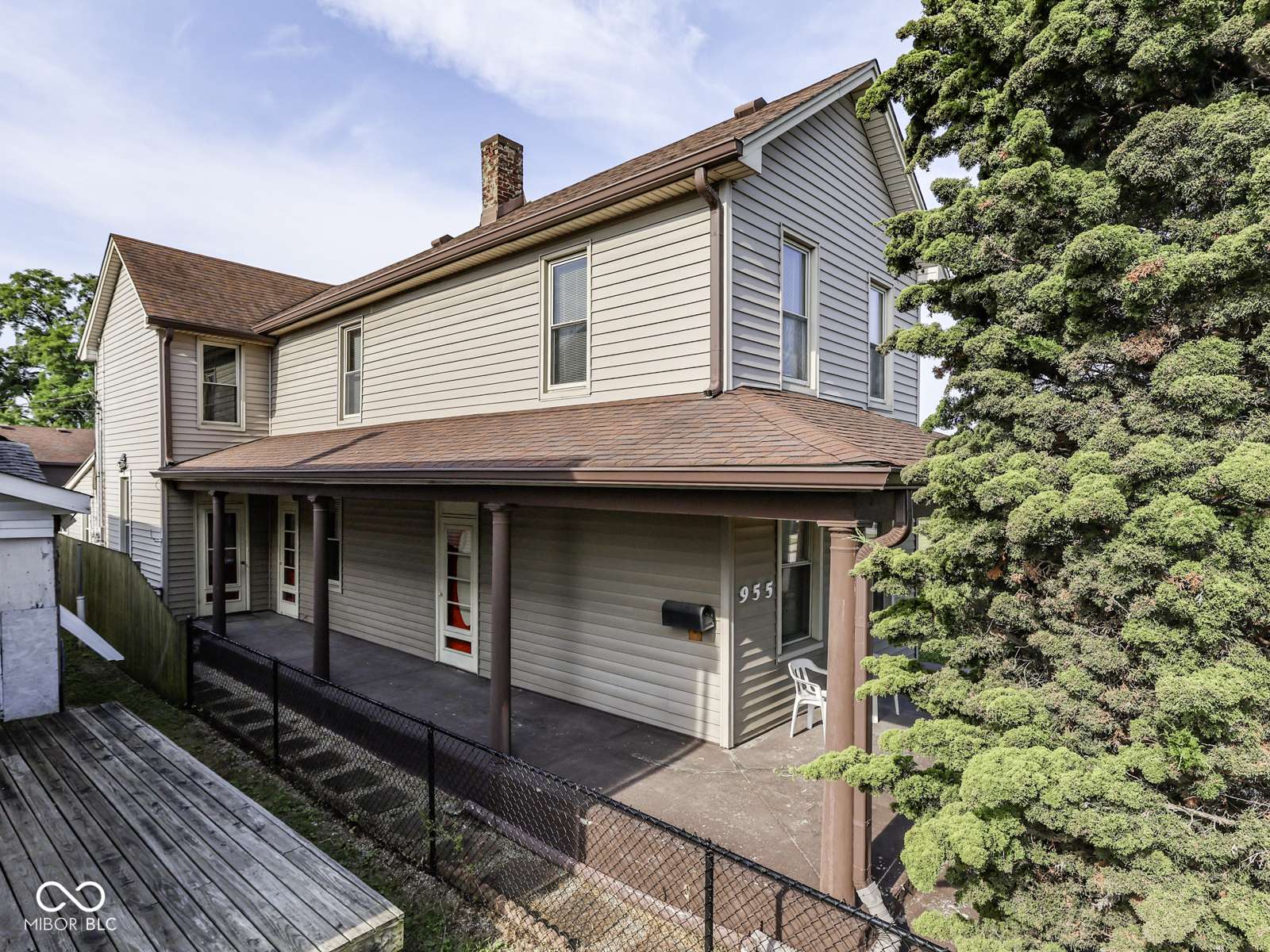Indianapolis, IN 46202,955 E Georgia ST