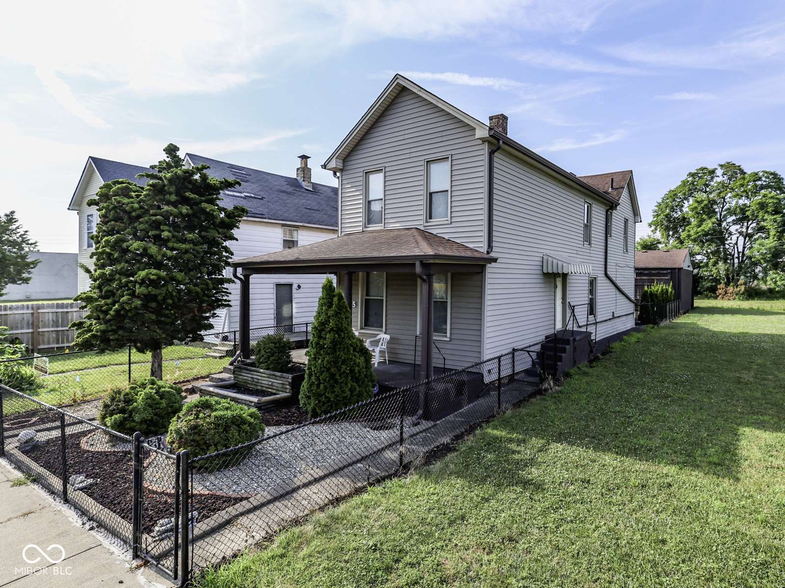 Indianapolis, IN 46202,955 E Georgia ST