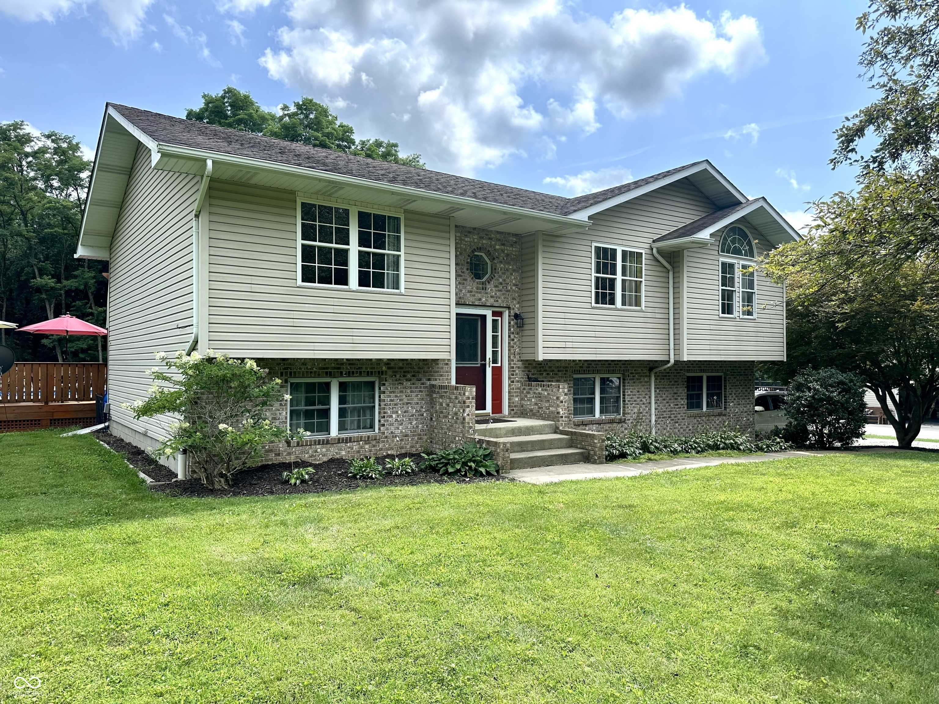 46 S 400 W, Crawfordsville, IN 47933