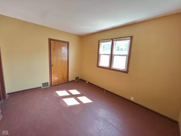 Shelbyville, IN 46176,424 S Pike ST #6