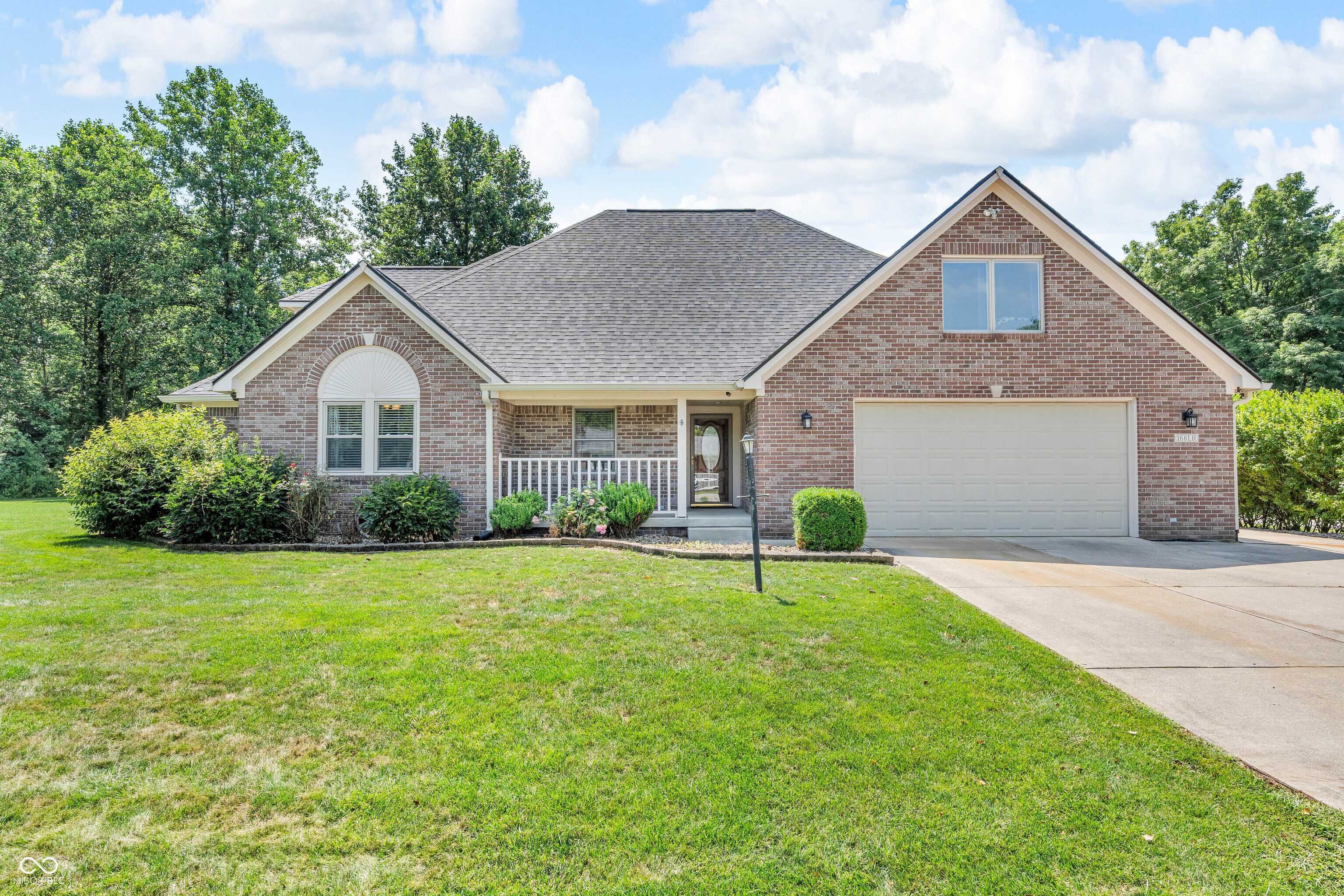 166 Lincoln Hill CT, Coatesville, IN 46121