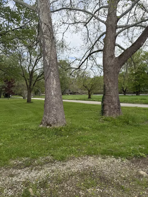 Noblesville, IN 46062,255 Riverwood DR