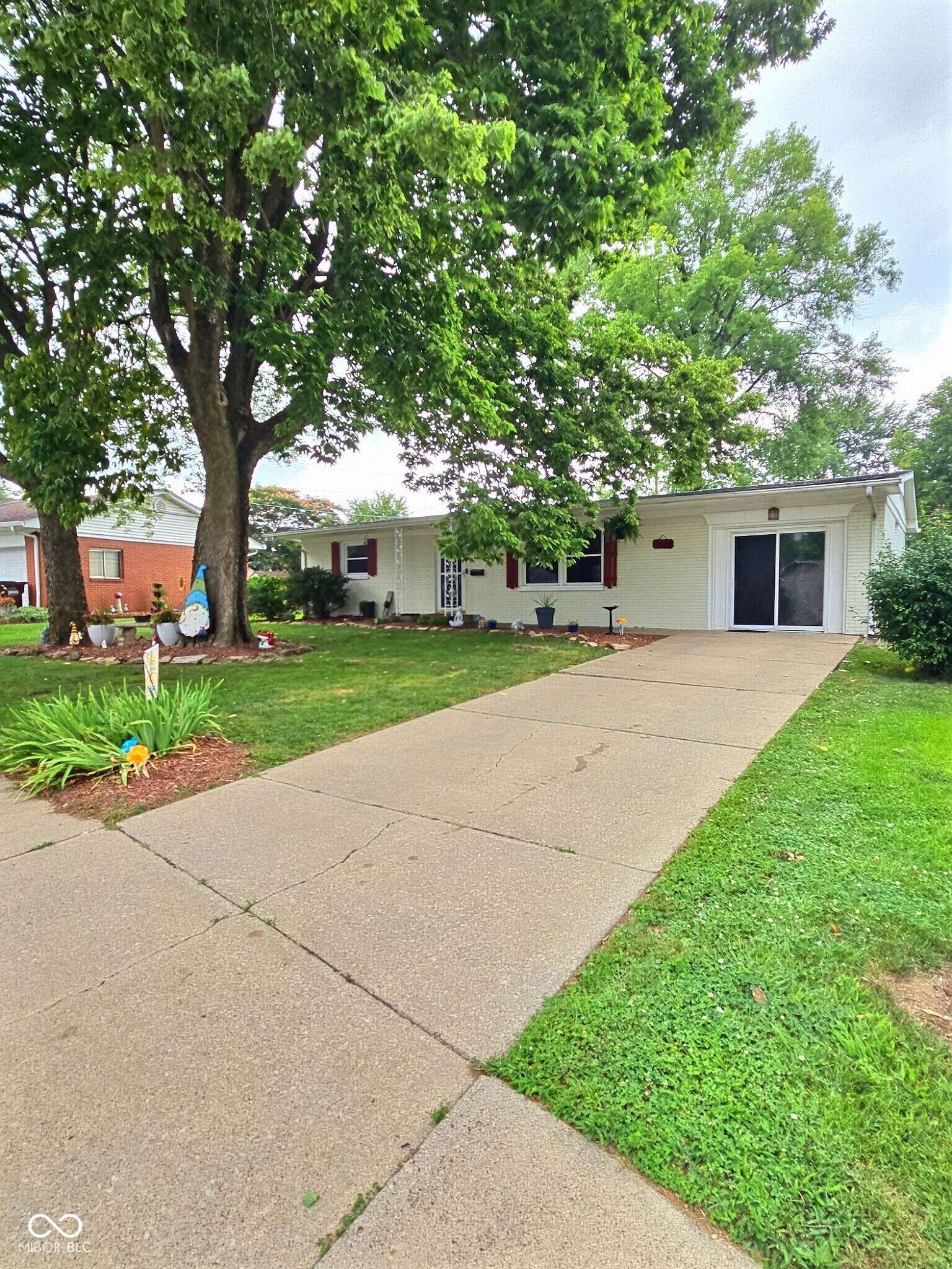 510 E Campbell ST, Edinburgh, IN 46124
