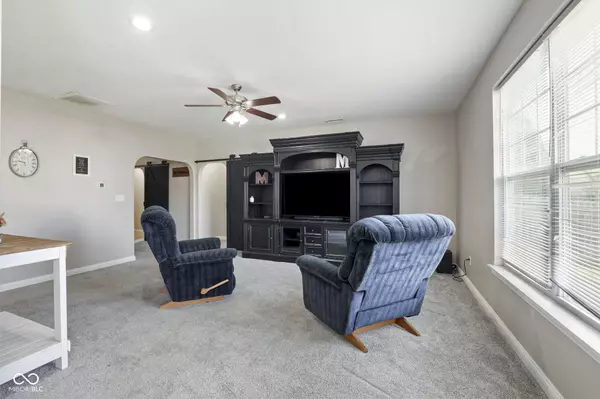 Pittsboro, IN 46167,725 Roundabout CIR
