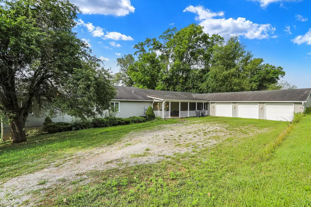 Hartford City, IN 47348,402 N Mohee DR