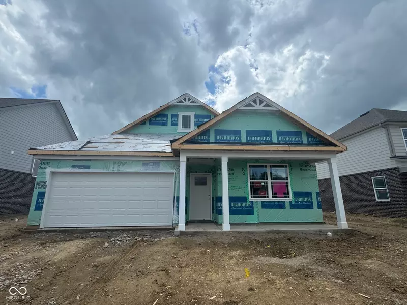 1323 Foxtail LN, Greenwood, IN 46143