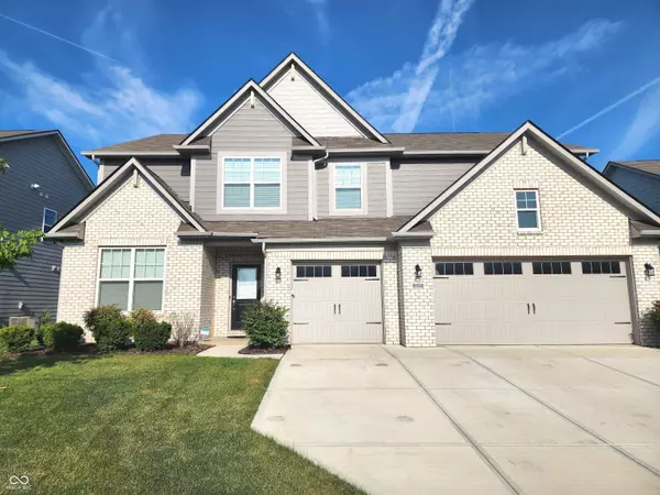 2372 S Copperstone DR, New Palestine, IN 46163