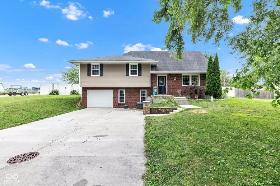 4721 W Randy RD, Edinburgh, IN 46124