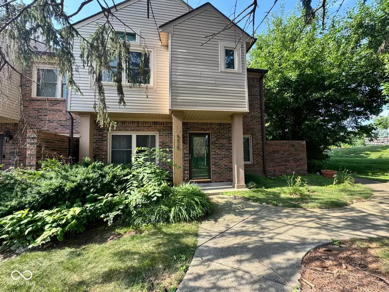 9519 Maple WAY, Indianapolis, IN 46268