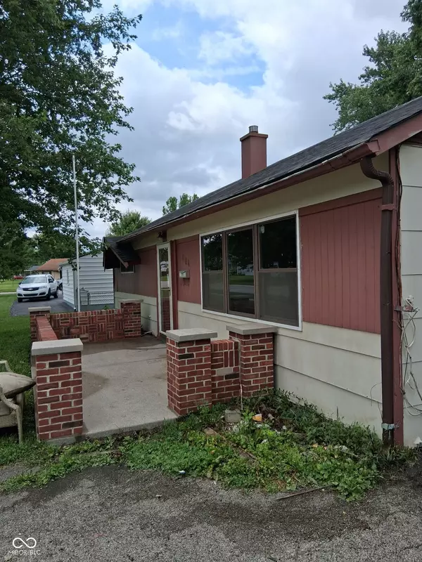 Greenwood, IN 46143,604 Carol DR