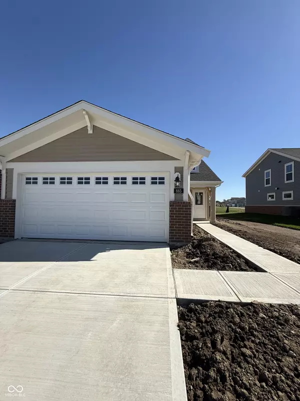 885 Rosebud LN, Greenfield, IN 46140