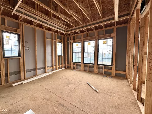 Westfield, IN 46074,16942 Tractive DR