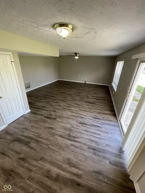 Indianapolis, IN 46229,2265 Valley Creek E LN