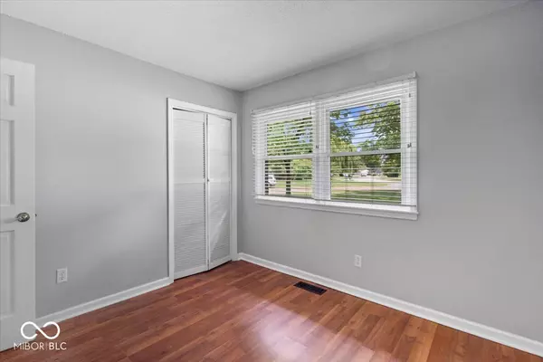 Indianapolis, IN 46229,9338 Shenandoah DR