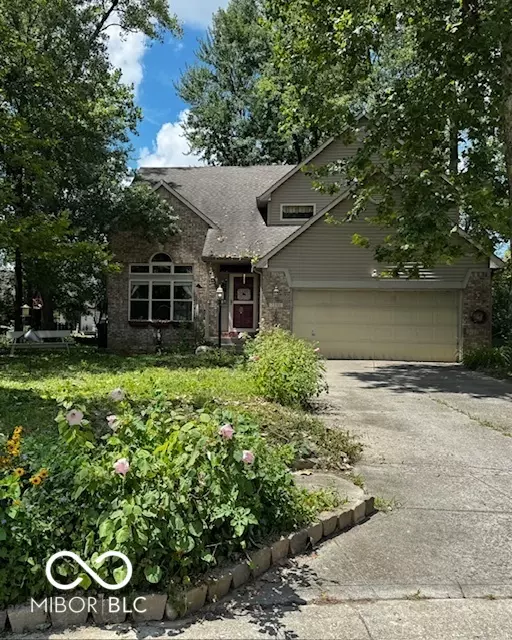 7260 Bradford Woods WAY, Indianapolis, IN 46268