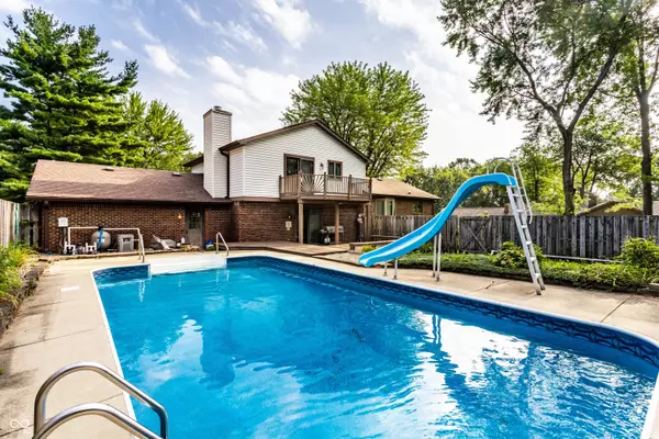 Indianapolis, IN 46217,1637 Towe String RD