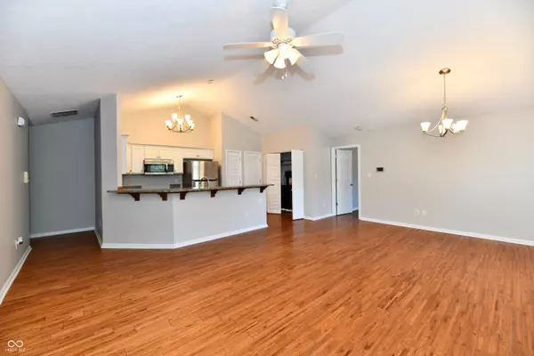 Avon, IN 46123,9397 Villa Woods DR #213