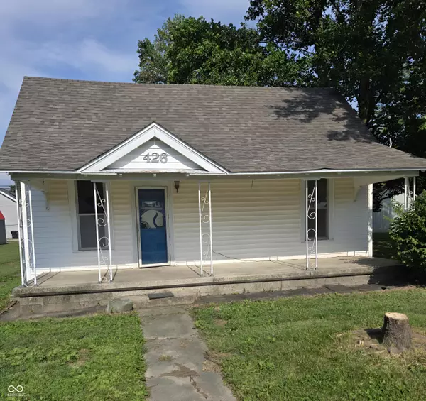 426 S Walnut ST, Lapel, IN 46051