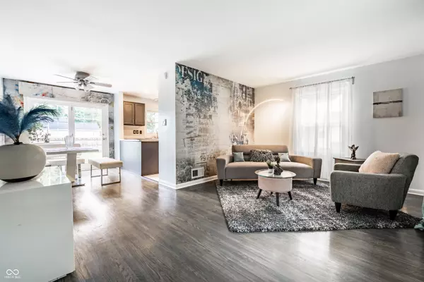 Indianapolis, IN 46220,6333 Maple DR