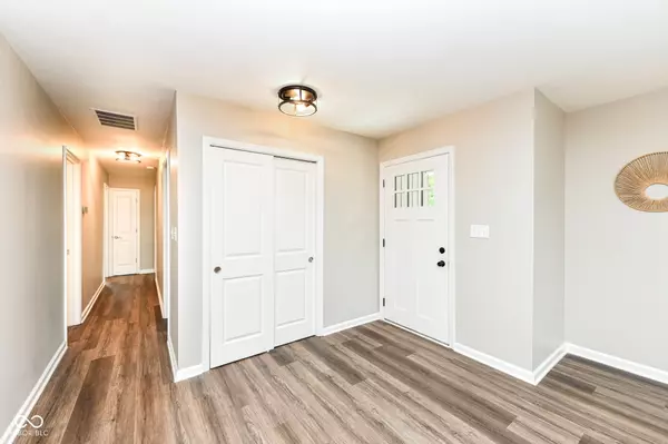 Indianapolis, IN 46260,1532 Greer Dell RD