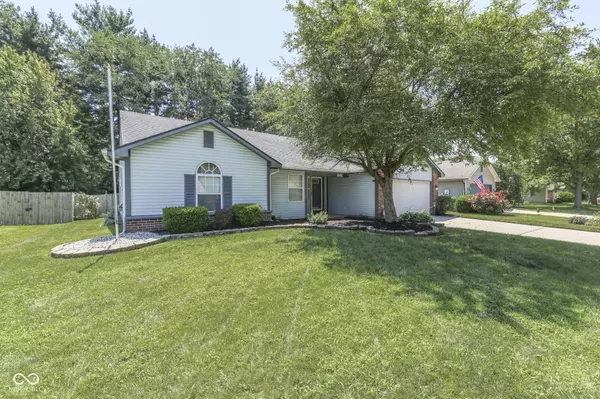 Indianapolis, IN 46217,841 Country LN