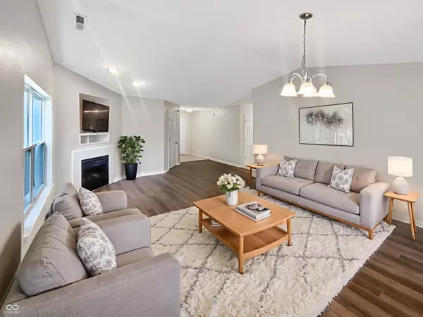 Indianapolis, IN 46234,10620 Colonial CT