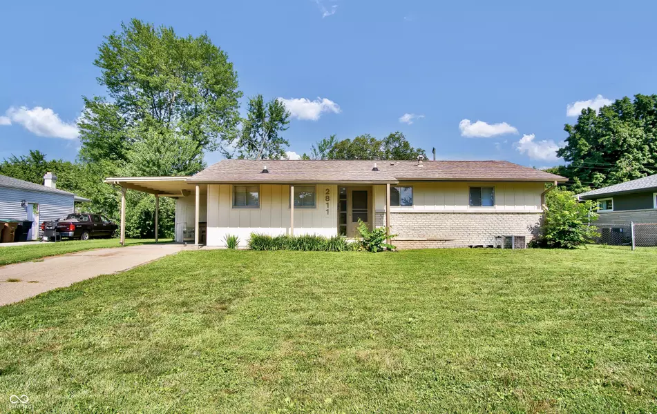 2811 Poplar DR, Columbus, IN 47203