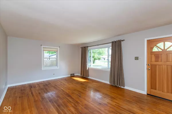 Indianapolis, IN 46217,26 W Loretta DR