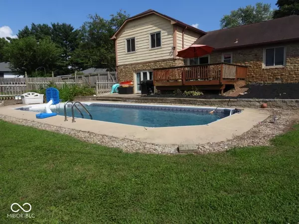 Plainfield, IN 46168,5962 Oak Hill W DR