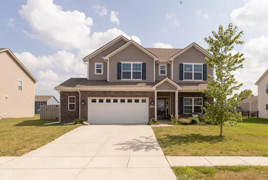 1079 Long Stand DR, Greenwood, IN 46143
