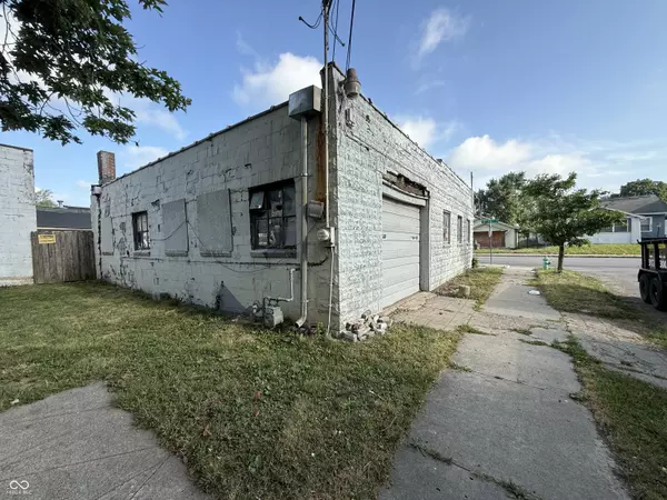 Indianapolis, IN 46201,3823 E 10th ST