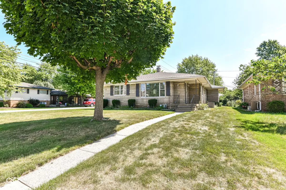 Indianapolis, IN 46219,1225 N Lesley AVE