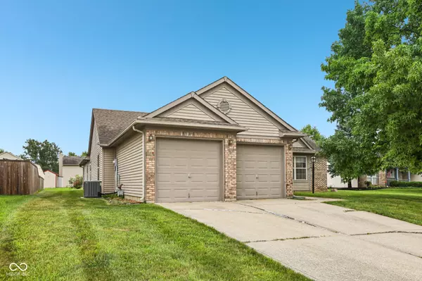 Indianapolis, IN 46236,12216 Laurelwood CT