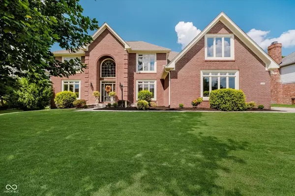 12488 Heatherstone PL, Carmel, IN 46033