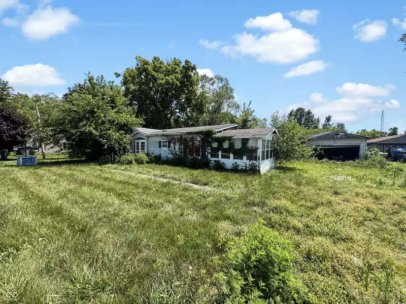 5789 W 300 N, Greenfield, IN 46140