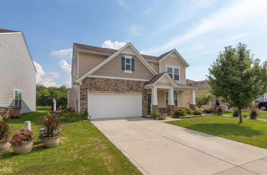 2201 Creek Bank DR, Columbus, IN 47201