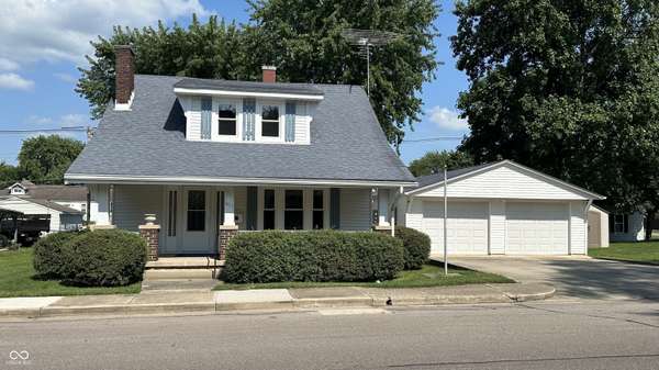 611 S Walnut ST, Edinburgh, IN 46124