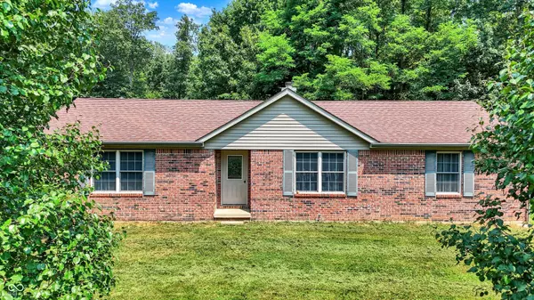 3552 Peoga RD, Trafalgar, IN 46181