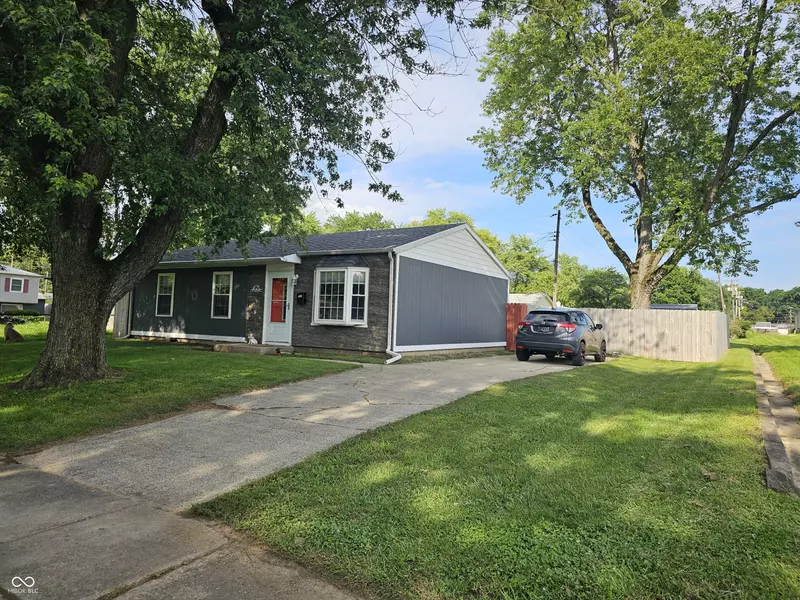 116 Crestview CT, Chesterfield, IN 46017