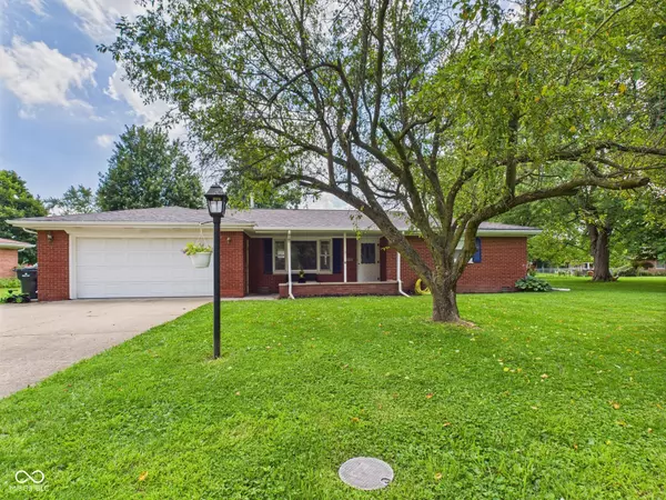 805 Saddle CT, Anderson, IN 46013