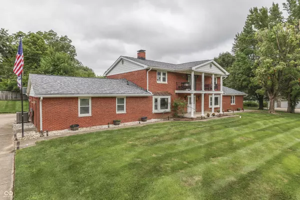 Greenwood, IN 46142,676 Brookview DR