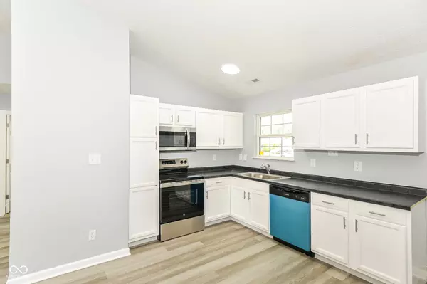 Indianapolis, IN 46221,5213 Milhouse RD
