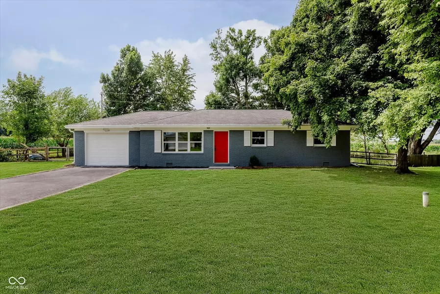 5055 Oakridge DR, Mooresville, IN 46158