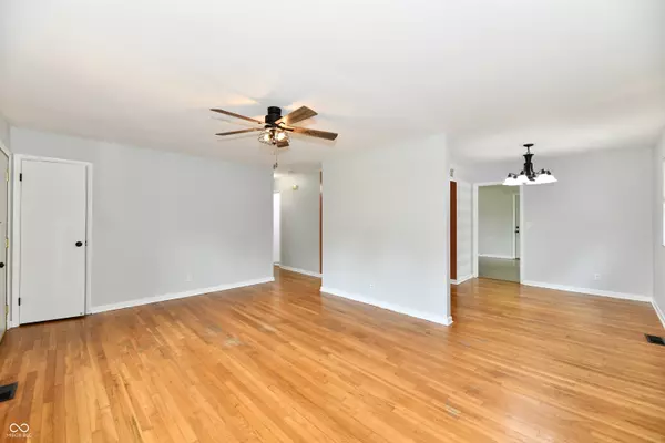 Indianapolis, IN 46241,7102 Walton ST